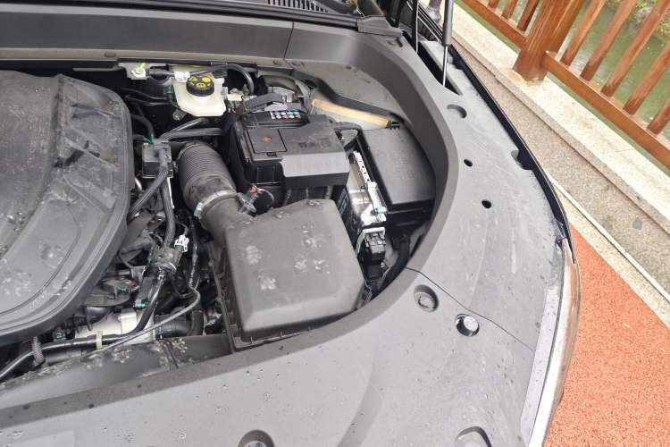 Used Geely Auto Monjaro L 2025 Dongfang Yao 2.0TD Automatic Lanxing Edition Engine Bay Left