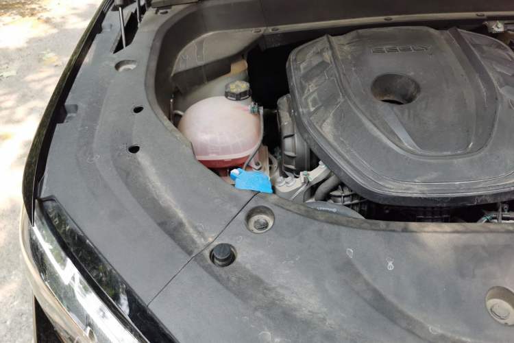 Used Geely Auto Monjaro L 2025 Dongfang Yao 2.0TD Automatic Jinzhao Edition Engine Bay Right