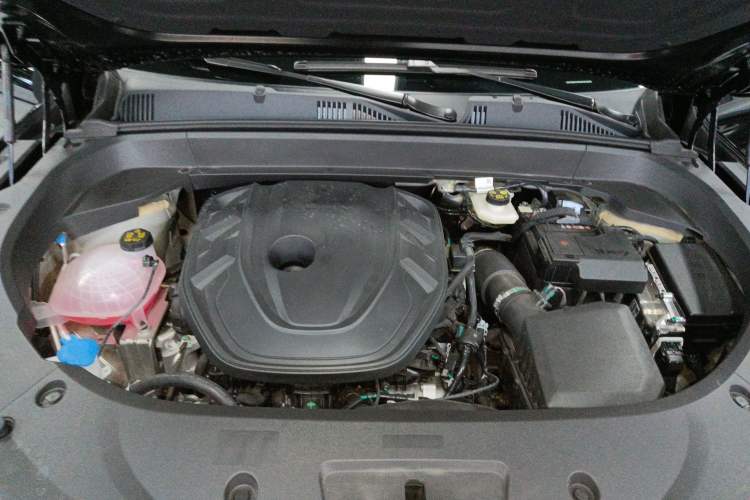 Used Geely Auto Monjaro L 2025 2.0TD Automatic Xingyun Version Engine Bay