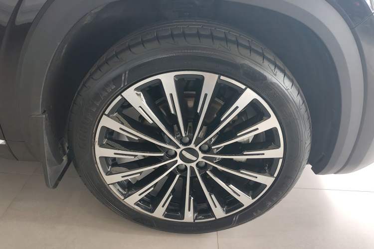 Used Geely Auto Monjaro L 2025 Dongfang Yao 2.0TD Automatic Jinzhao Edition Exterior 3