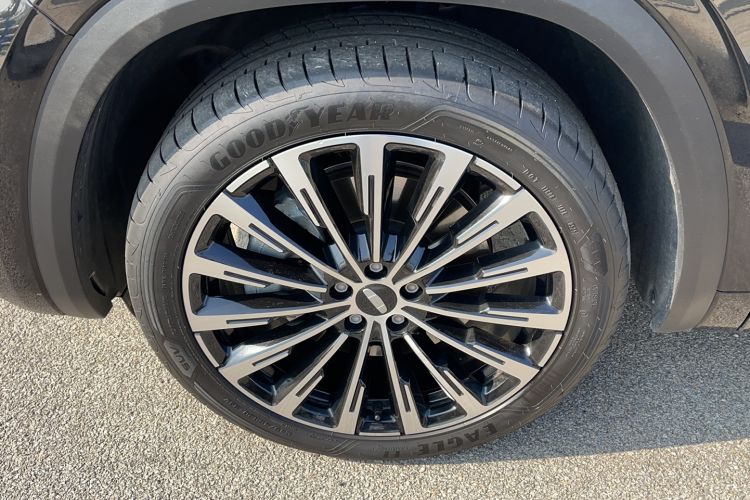 Used Geely Auto Monjaro L 2025 Dongfang Yao 2.0TD Automatic All-Wheel-Drive Wangyue Edition Exterior 4