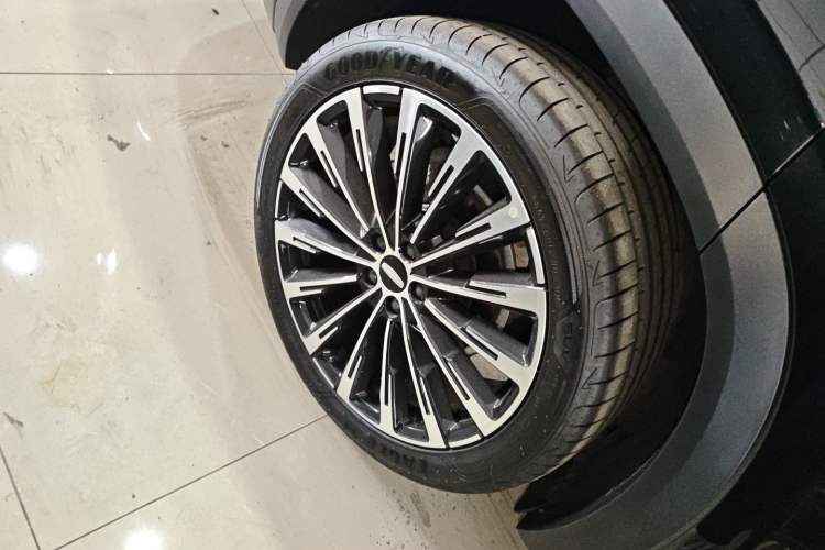 Used Geely Auto Monjaro L 2025 Dongfang Yao 2.0TD Automatic Lanxing Edition Exterior 5