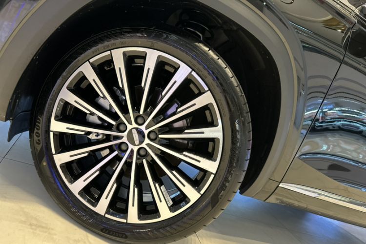 Used Geely Auto Monjaro L 2025 Dongfang Yao 2.0TD Automatic Lanxing Edition Exterior 7