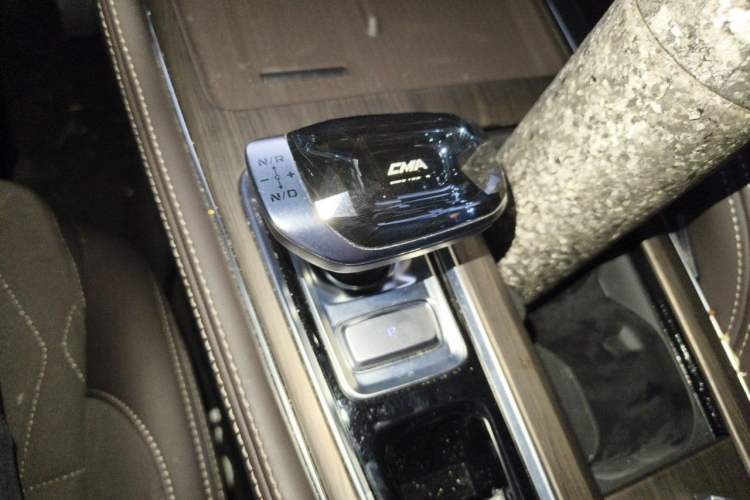 Used Geely Auto Monjaro L 2025 Dongfang Yao 2.0TD Automatic Lanxing Edition Gear Lever