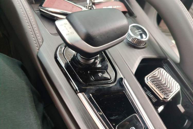 Used Geely Auto Monjaro L 2025 2.0TD Automatic Xingyun Version Gear Lever