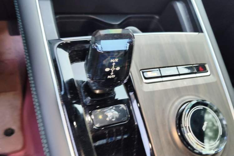 Used Geely Auto Monjaro L 2025 Dongfang Yao 2.0TD Automatic Lanxing Edition Gear Lever