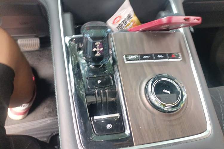 Used Geely Auto Monjaro L 2025 Dongfang Yao 2.0TD Automatic Lanxing Edition Gear Lever