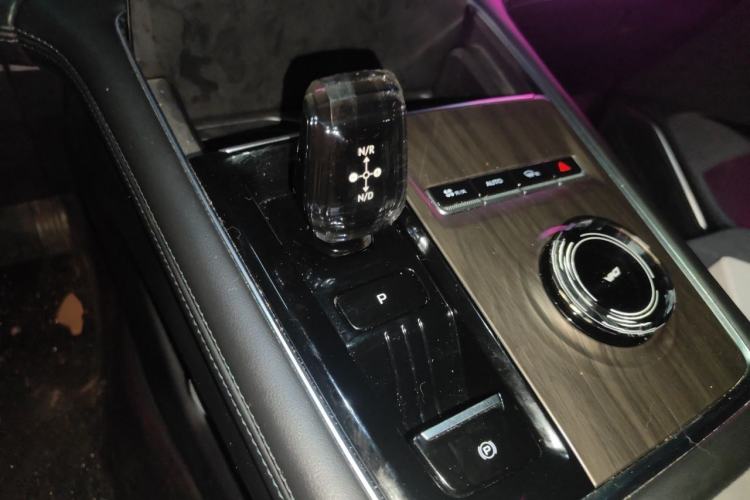 Used Geely Auto Monjaro L 2025 Dongfang Yao 2.0TD Automatic Lanxing Edition Gear Lever