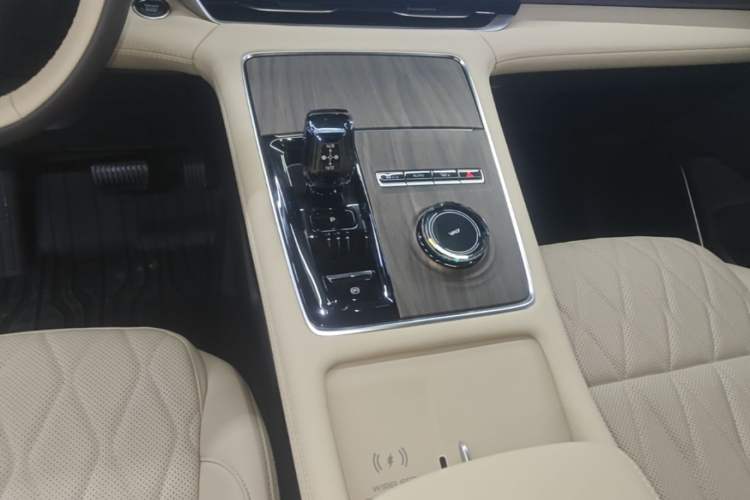 Used Geely Auto Monjaro L 2025 Dongfang Yao 2.0TD Automatic Lanxing Edition Gear Lever