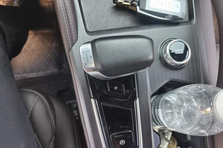 Used Geely Auto Monjaro L 2025 2.0TD Automatic Xingyun Version Gear Lever
