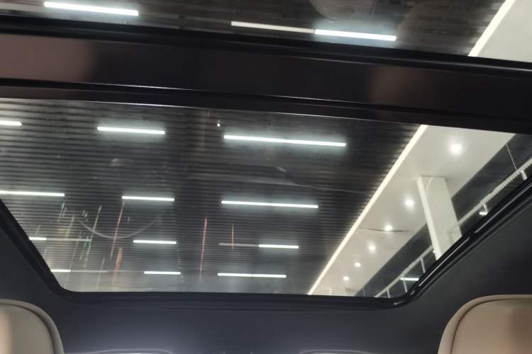 Used Geely Auto Monjaro L 2025 Dongfang Yao 2.0TD Automatic All-Wheel-Drive Wangyue Edition Headliner