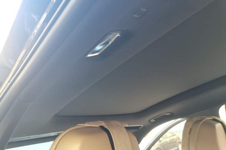 Used Geely Auto Monjaro L 2025 Dongfang Yao 2.0TD Automatic All-Wheel-Drive Wangyue Edition Headliner