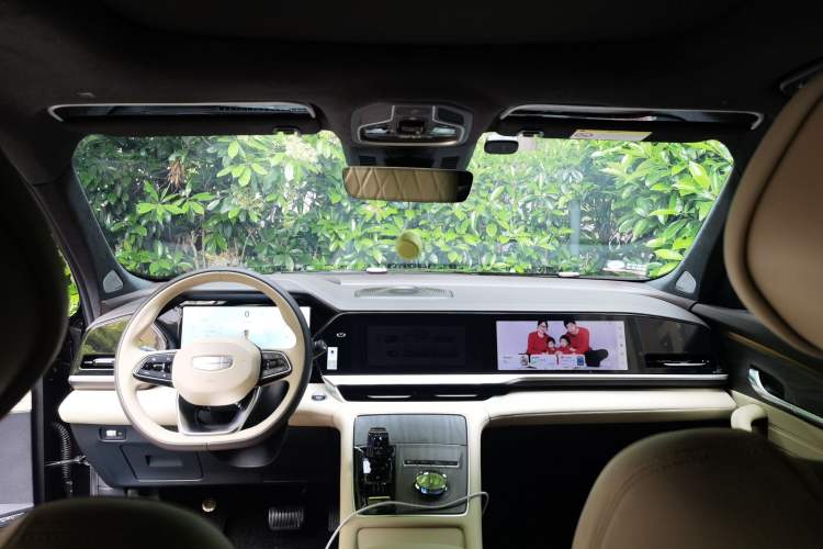 Used Geely Auto Monjaro L 2025 Dongfang Yao 2.0TD Automatic Lanxing Edition Headliner