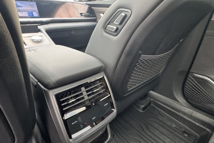 Used Geely Auto Monjaro L 2025 Dongfang Yao 2.0TD Automatic Lanxing Edition Interior 1