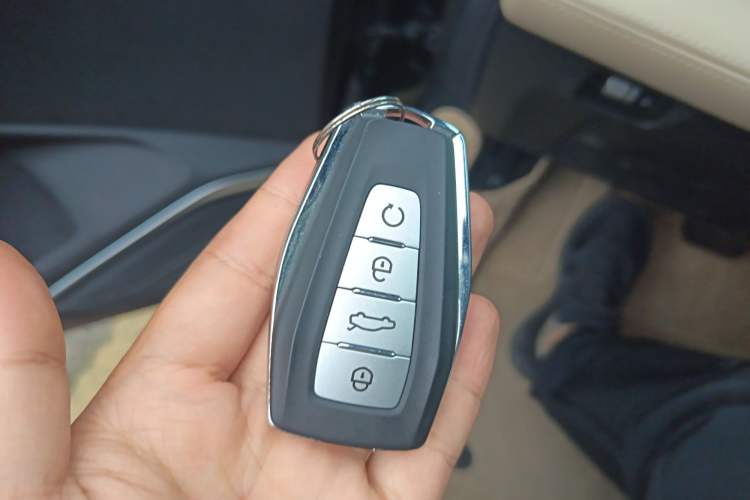 Used Geely Auto Monjaro L 2025 Dongfang Yao 2.0TD Automatic Lanxing Edition Interior 1
