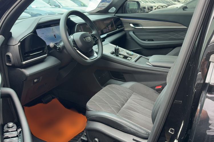 Used Geely Auto Monjaro L 2025 Dongfang Yao 2.0TD Automatic Lanxing Edition Interior 1