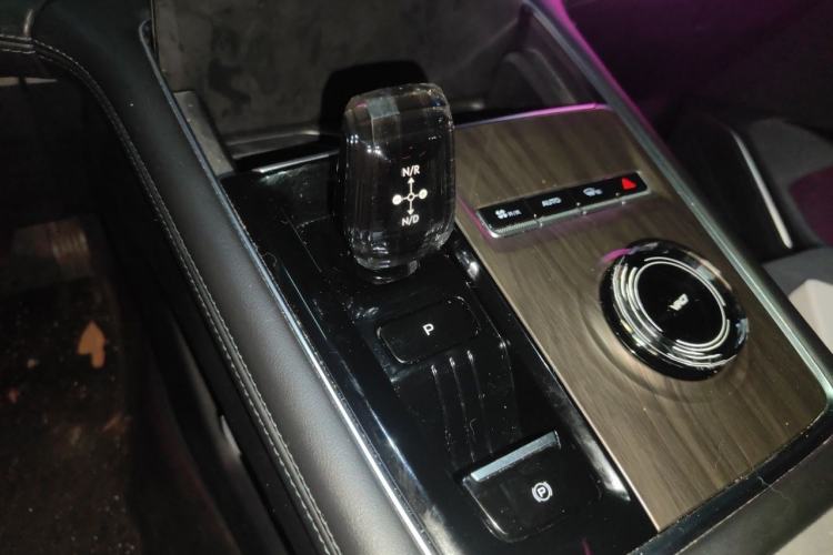 Used Geely Auto Monjaro L 2025 Dongfang Yao 2.0TD Automatic Lanxing Edition Interior 1