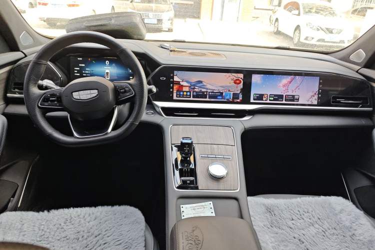 Used Geely Auto Monjaro L 2025 Dongfang Yao 2.0TD Automatic Lanxing Edition Interior 2