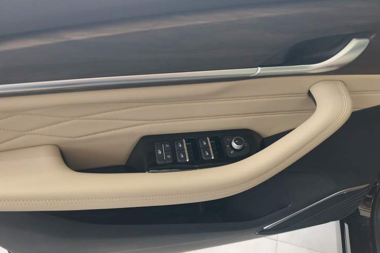 Used Geely Auto Monjaro L 2025 Dongfang Yao 2.0TD Automatic Jinzhao Edition Interior 2