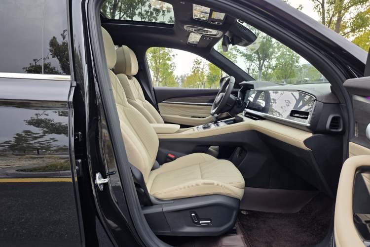 Used Geely Auto Monjaro L 2025 Dongfang Yao 2.0TD Automatic Lanxing Edition Interior 5