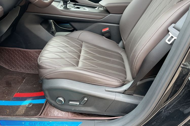 Used Geely Auto Monjaro L 2025 2.0TD Automatic Xingyun Version Interior 6