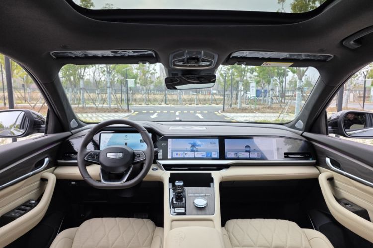 Used Geely Auto Monjaro L 2025 Dongfang Yao 2.0TD Automatic Lanxing Edition Interior 9