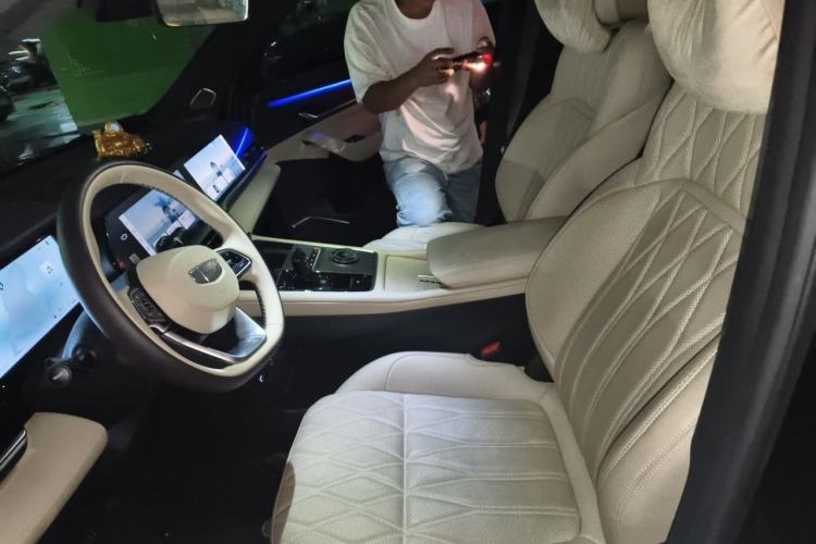 Used Geely Auto Monjaro L 2025 Dongfang Yao 2.0TD Automatic Jinzhao Edition Left Front Seat
