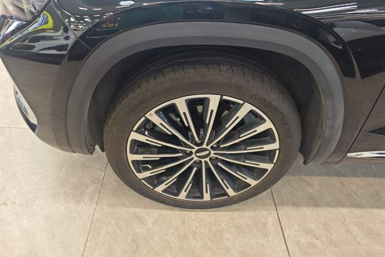 Used Geely Auto Monjaro L 2025 Dongfang Yao 2.0TD Automatic All-Wheel-Drive Wangyue Edition Left Front Wheel Hub
