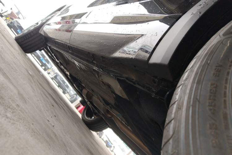 Used Geely Auto Monjaro L 2025 Dongfang Yao 2.0TD Automatic Lanxing Edition Left Side Sill