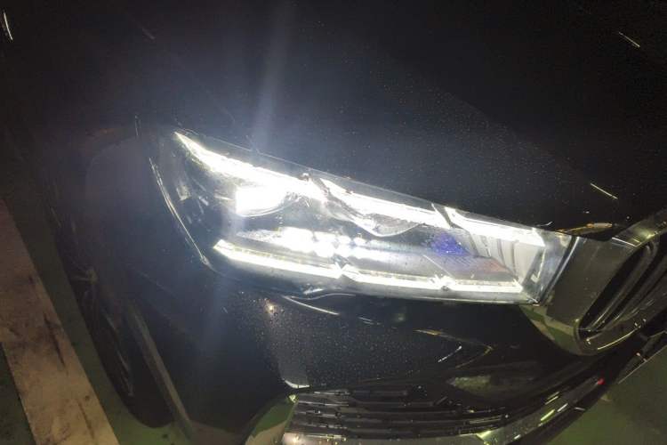 Used Geely Auto Monjaro L 2025 Dongfang Yao 2.0TD Automatic Jinzhao Edition Right Front Headlight
