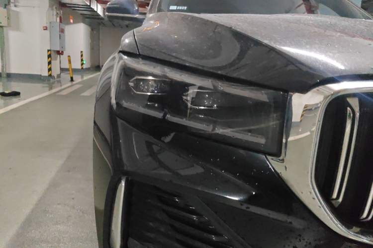 Used Geely Auto Monjaro L 2025 Dongfang Yao 2.0TD Automatic All-Wheel-Drive Wangyue Edition Right Front Headlight