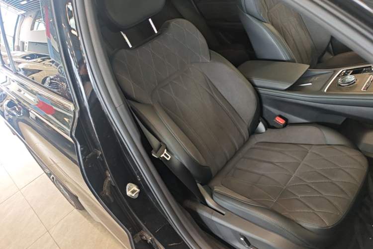 Used Geely Auto Monjaro L 2025 Dongfang Yao 2.0TD Automatic All-Wheel-Drive Wangyue Edition Right Front Seat