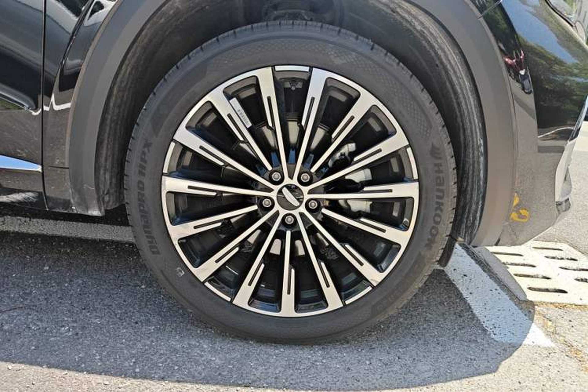 Used Geely Auto Monjaro L 2025 Dongfang Yao 2.0TD Automatic Jinzhao Edition Right Front Wheel Hub