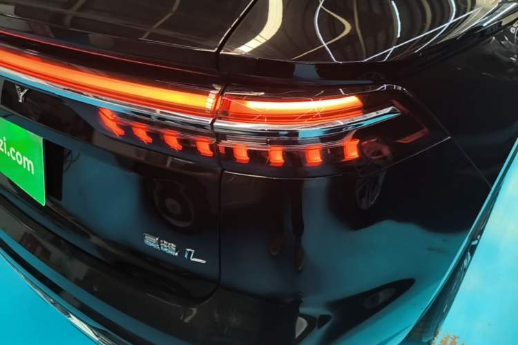 Used Geely Auto Monjaro L 2025 Dongfang Yao 2.0TD Automatic Lanxing Edition Right Rear Taillight
