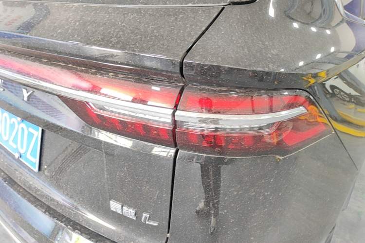 Used Geely Auto Monjaro L 2025 Dongfang Yao 2.0TD Automatic Jinzhao Edition Right Rear Taillight