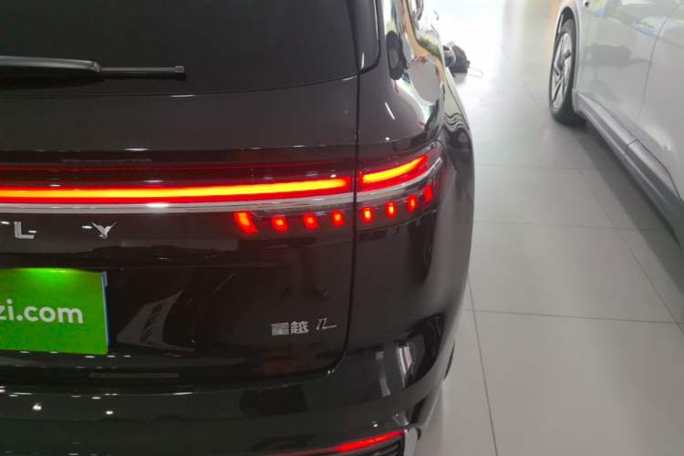 Used Geely Auto Monjaro L 2025 Dongfang Yao 2.0TD Automatic Lanxing Edition Right Rear Taillight