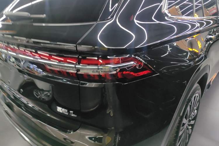 Used Geely Auto Monjaro L 2025 Dongfang Yao 2.0TD Automatic Lanxing Edition Right Rear Taillight