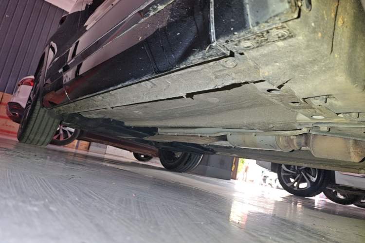 Used Geely Auto Monjaro L 2025 Dongfang Yao 2.0TD Automatic Lanxing Edition Right Side Sill