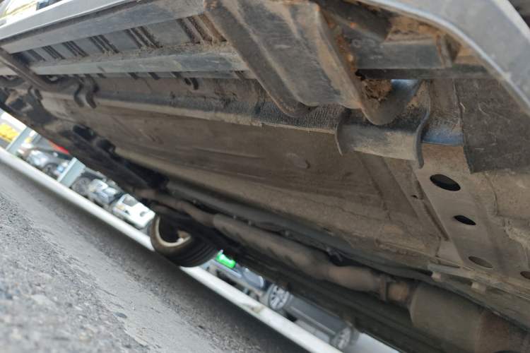 Used Geely Auto Monjaro L 2025 Dongfang Yao 2.0TD Automatic All-Wheel-Drive Wangyue Edition Right Side Sill