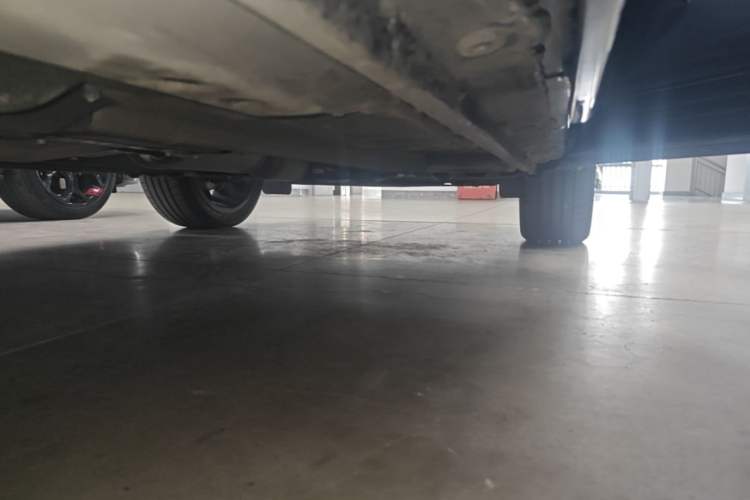 Used Geely Auto Monjaro L 2025 Dongfang Yao 2.0TD Automatic Lanxing Edition Right Side Sill