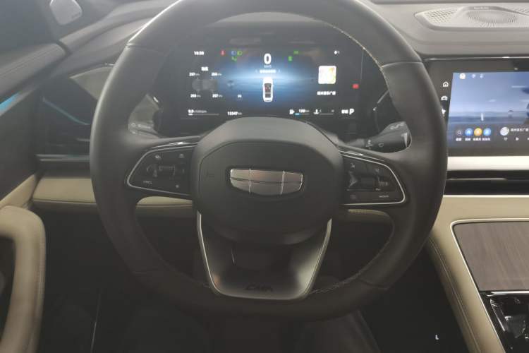 Used Geely Auto Monjaro L 2025 Dongfang Yao 2.0TD Automatic All-Wheel-Drive Wangyue Edition Steering Wheel