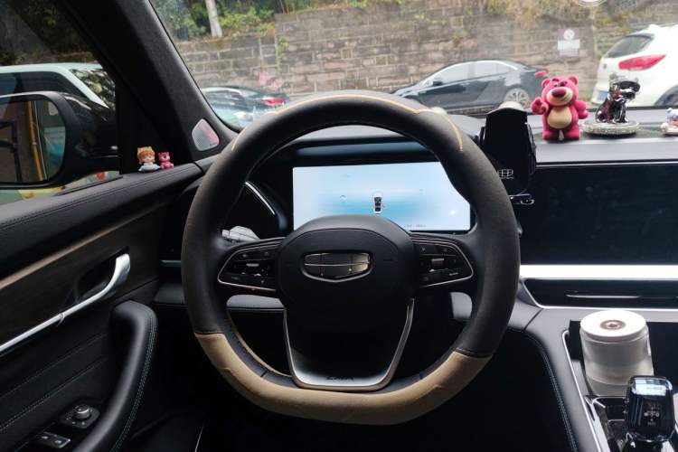 Used Geely Auto Monjaro L 2025 Dongfang Yao 2.0TD Automatic Lanxing Edition Steering Wheel
