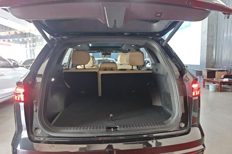 Used Geely Auto Monjaro L 2025 Dongfang Yao 2.0TD Automatic Lanxing Edition Trunk