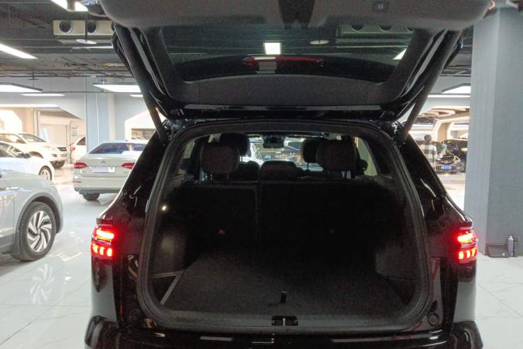 Used Geely Auto Monjaro L 2025 2.0TD Automatic Xingyun Version Trunk