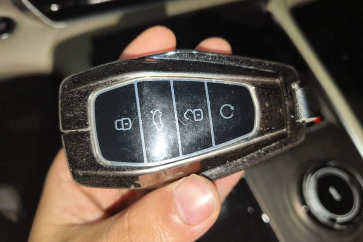Used Geely Auto Monjaro L 2025 Dongfang Yao 2.0TD Automatic Jinzhao Edition Vehicle Key