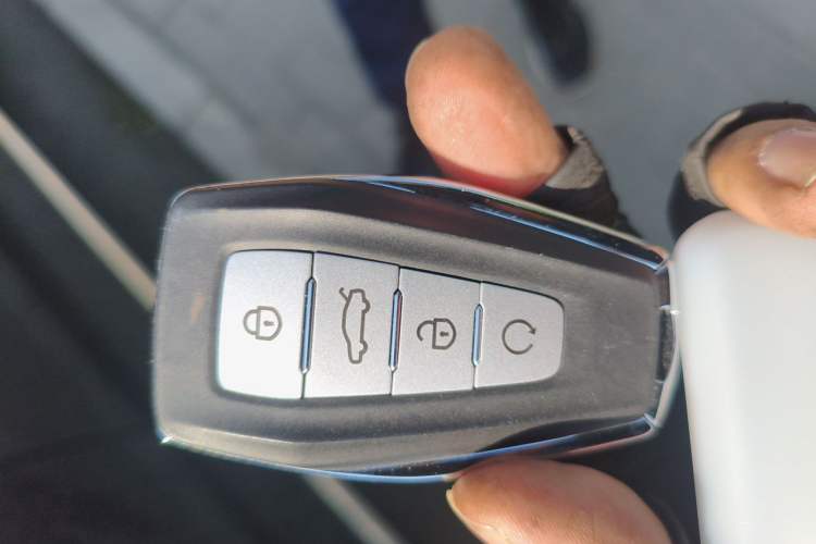 Used Geely Auto Monjaro L 2025 Dongfang Yao 2.0TD Automatic All-Wheel-Drive Wangyue Edition Vehicle Key