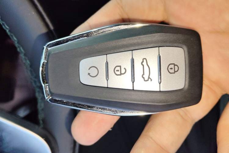 Used Geely Auto Monjaro L 2025 Dongfang Yao 2.0TD Automatic Lanxing Edition Vehicle Key