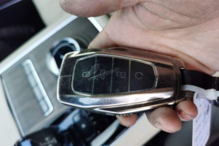 Used Geely Auto Monjaro L 2025 Dongfang Yao 2.0TD Automatic All-Wheel-Drive Wangyue Edition Vehicle Key