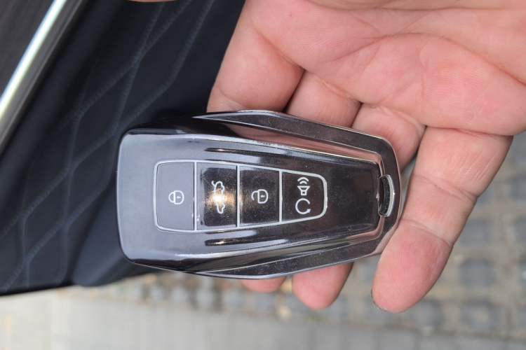 Used Geely Auto Monjaro L 2025 Dongfang Yao 2.0TD Automatic Lanxing Edition Vehicle Key