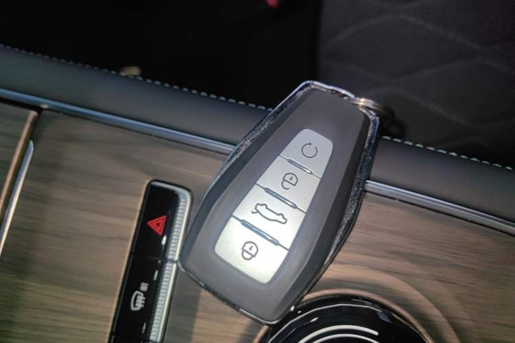 Used Geely Auto Monjaro L 2025 Dongfang Yao 2.0TD Automatic Lanxing Edition Vehicle Key